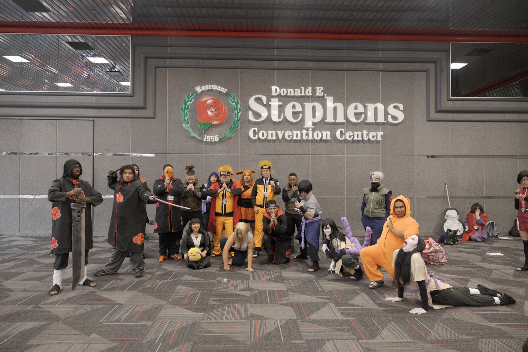 COSPLAY &amp; MEETUPS